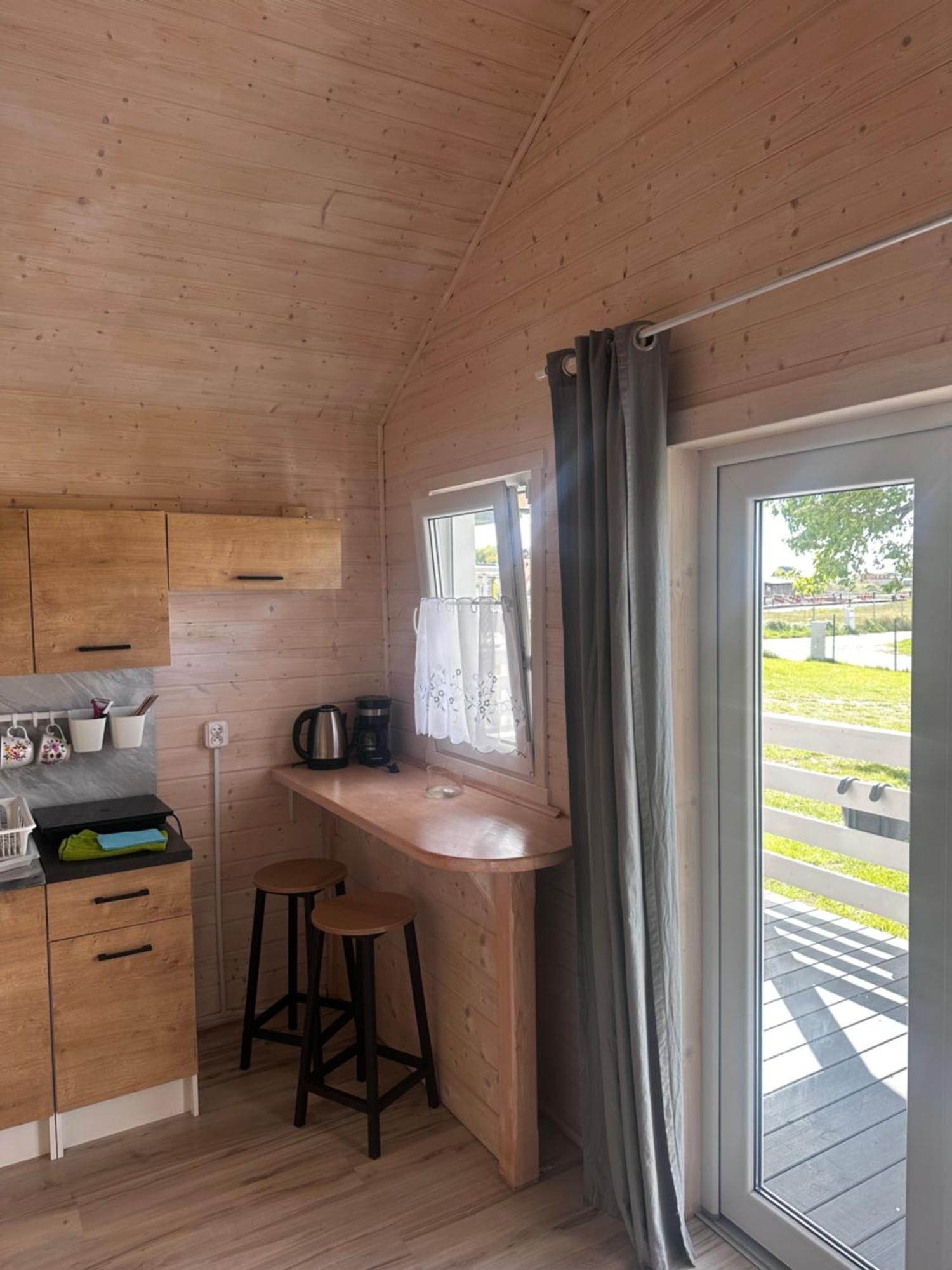 Villa Chatki Nad Wodnym Zakatkiem. à Wapnica  Extérieur photo