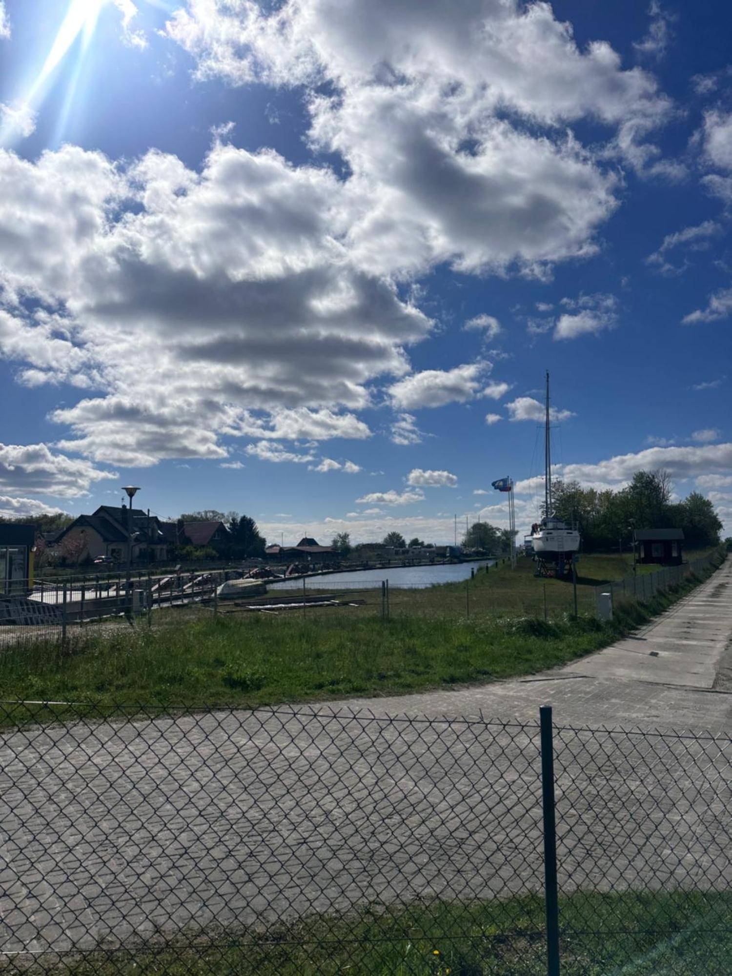 Villa Chatki Nad Wodnym Zakatkiem. à Wapnica  Extérieur photo