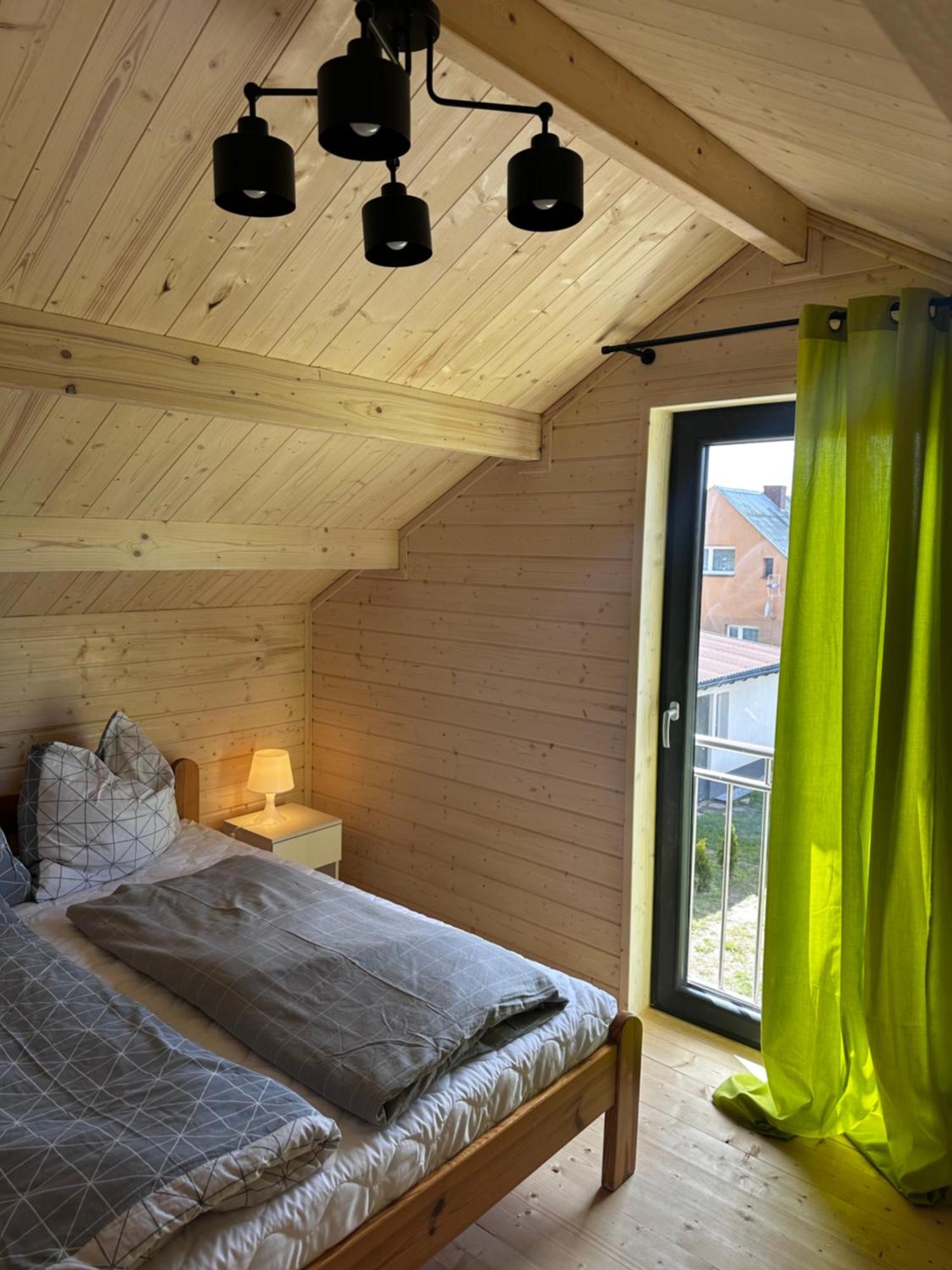 Villa Chatki Nad Wodnym Zakatkiem. à Wapnica  Extérieur photo