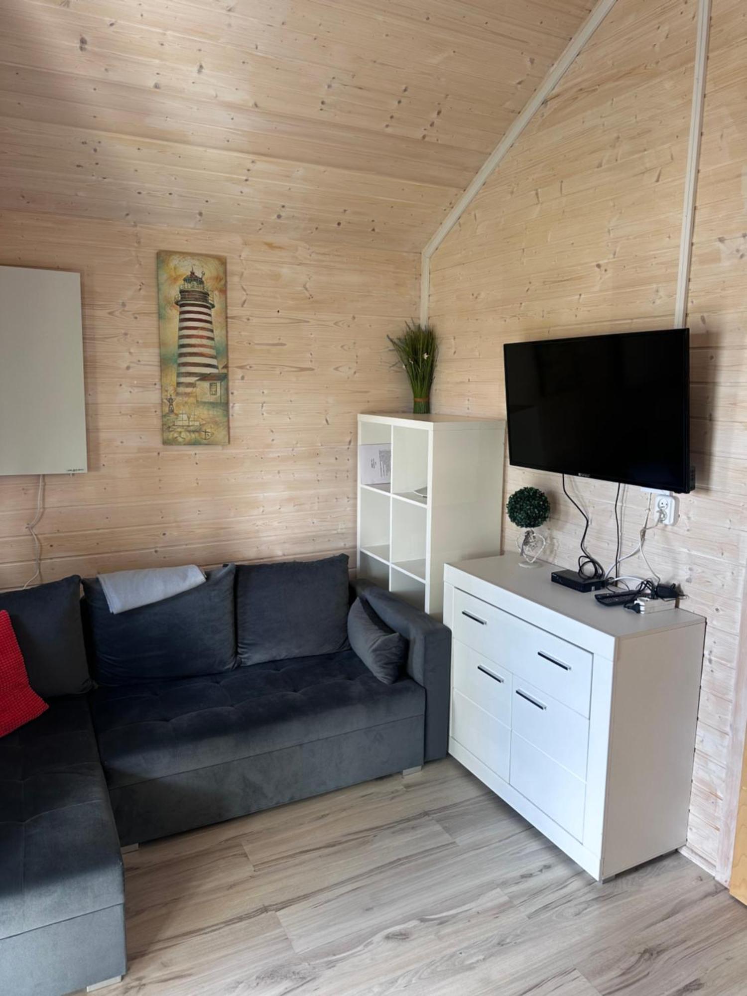 Villa Chatki Nad Wodnym Zakatkiem. à Wapnica  Extérieur photo