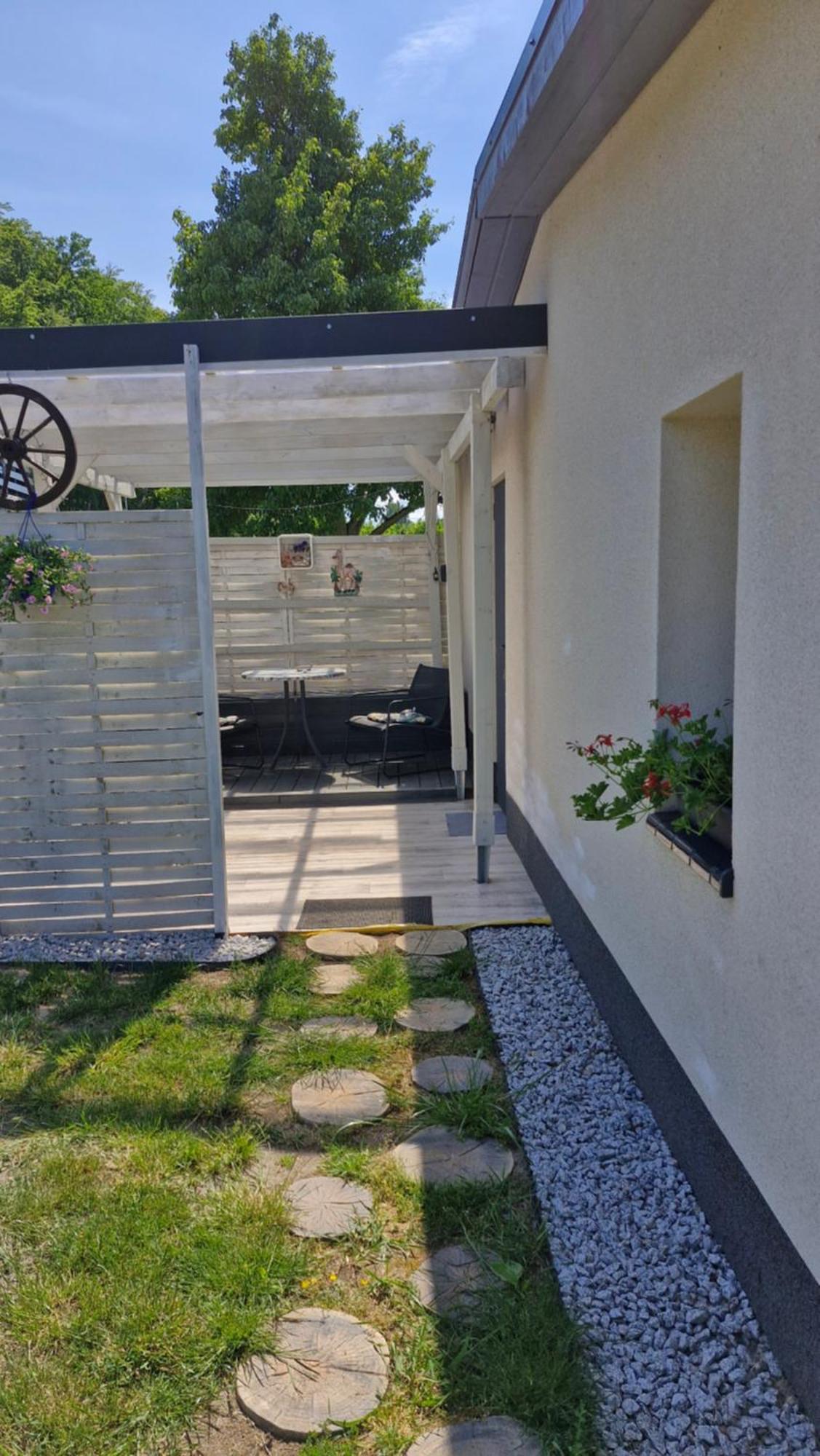 Villa Chatki Nad Wodnym Zakatkiem. à Wapnica  Extérieur photo