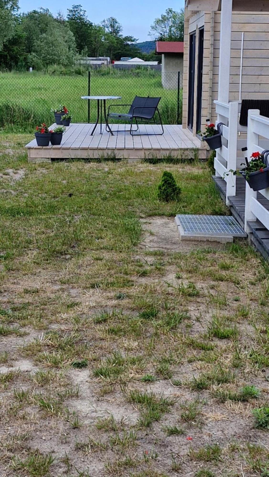 Villa Chatki Nad Wodnym Zakatkiem. à Wapnica  Extérieur photo